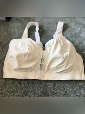 Victoria Sport White Front-Zip High-Support Sports Bra